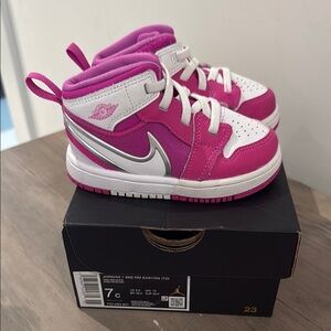 NIKE Jordan Toddler 7 Pink Sneakers - Easy on - Great condition in box worn 2x